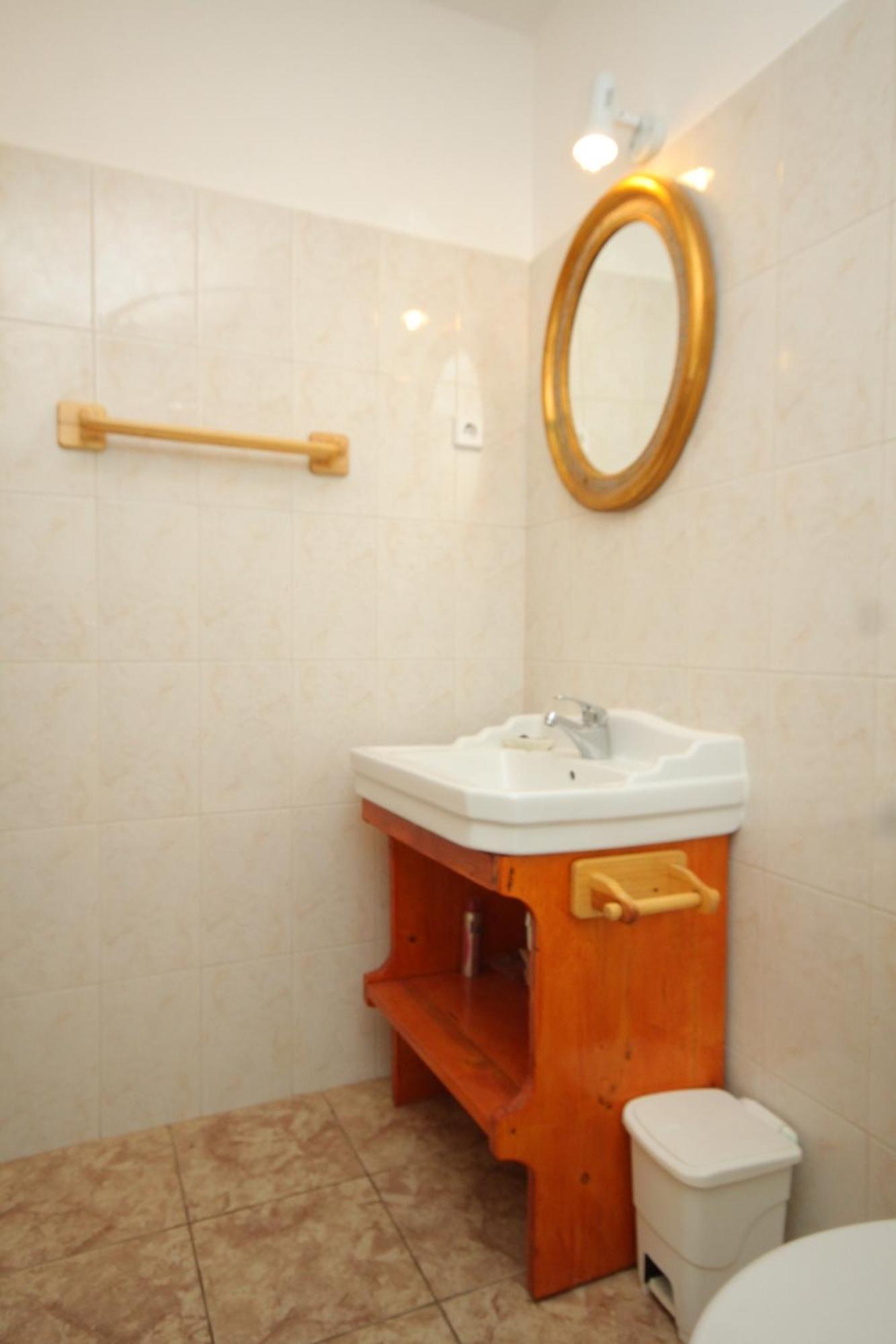 Seaside secluded apartments Cove Karkavac - Scedro, Hvar - 8801 Jelsa  Rum bild