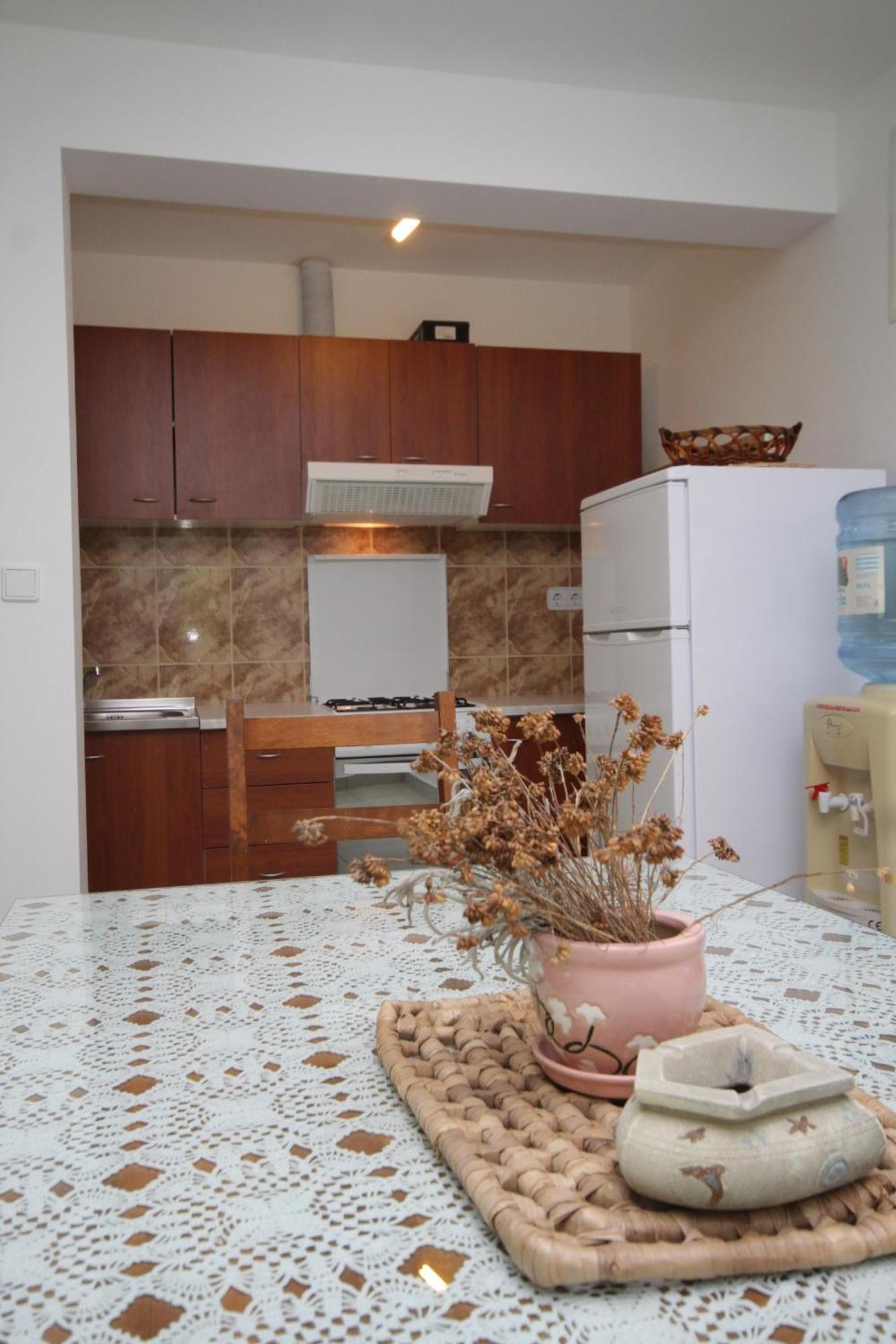 Seaside secluded apartments Cove Karkavac - Scedro, Hvar - 8801 Jelsa  Rum bild